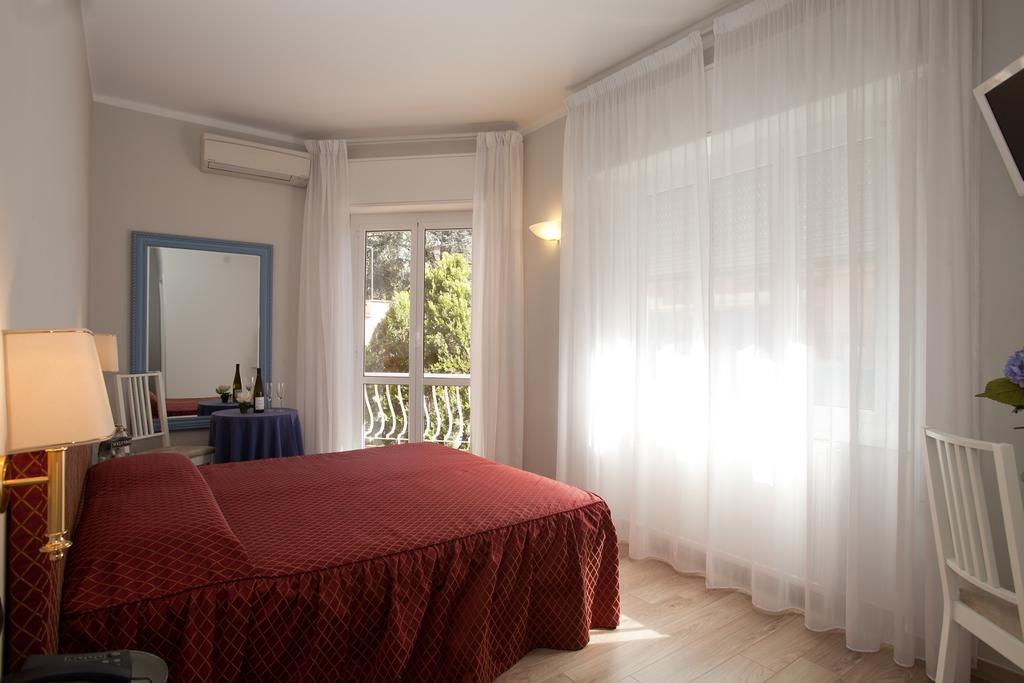 Hotel Il Gatto Rapallo Exterior photo