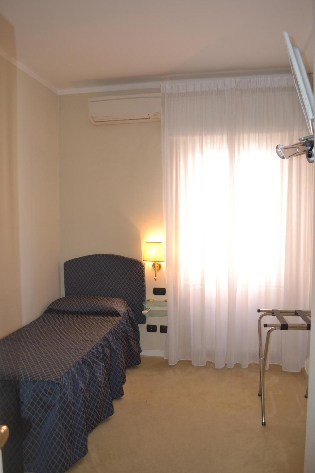 Hotel Il Gatto Rapallo Exterior photo